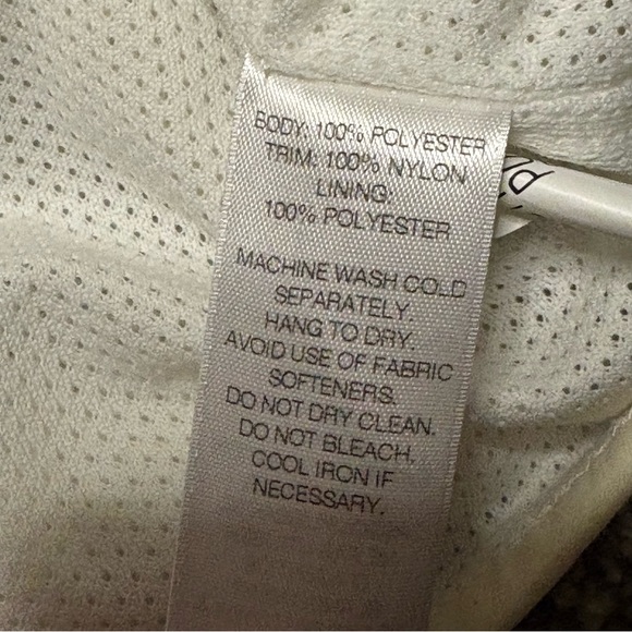 Vineyard Vines Women's Ivory Quilted Vest XS - Picture 10 of 13